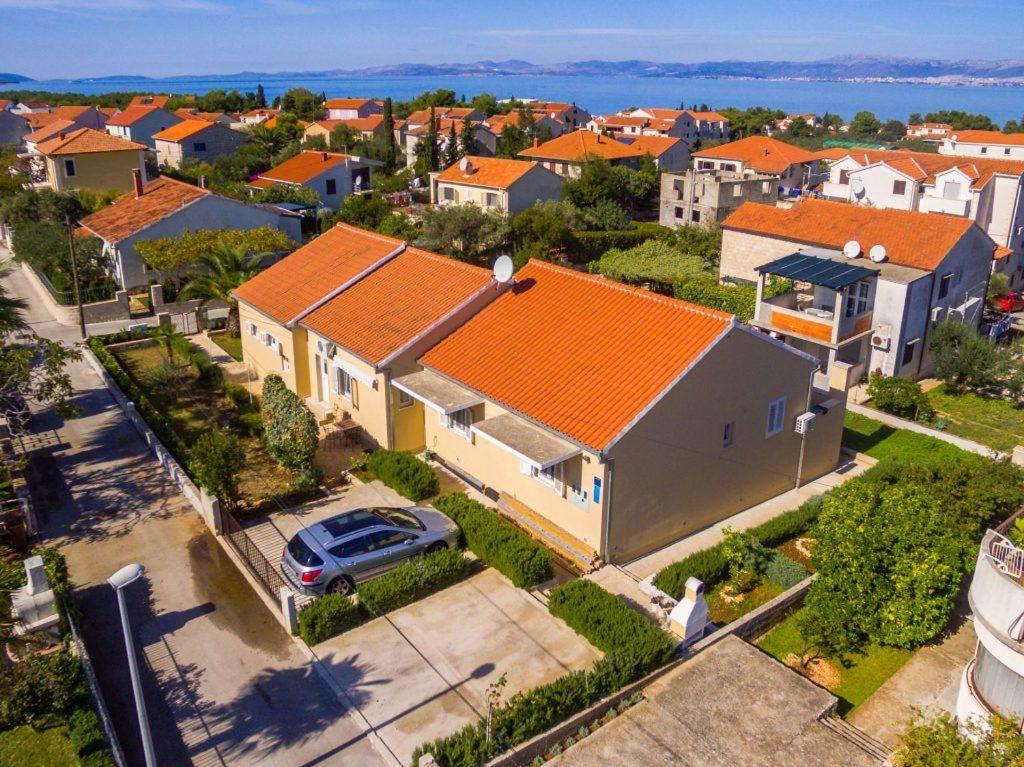 Apartments With A Parking Space Supetar, Brac - 16294 Eksteriør bilde